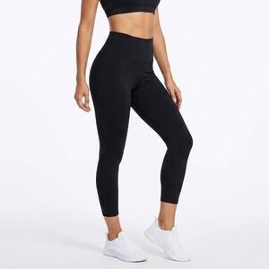 Hyba Womens High Waisted Activewear Leggings Black Cropped Size M